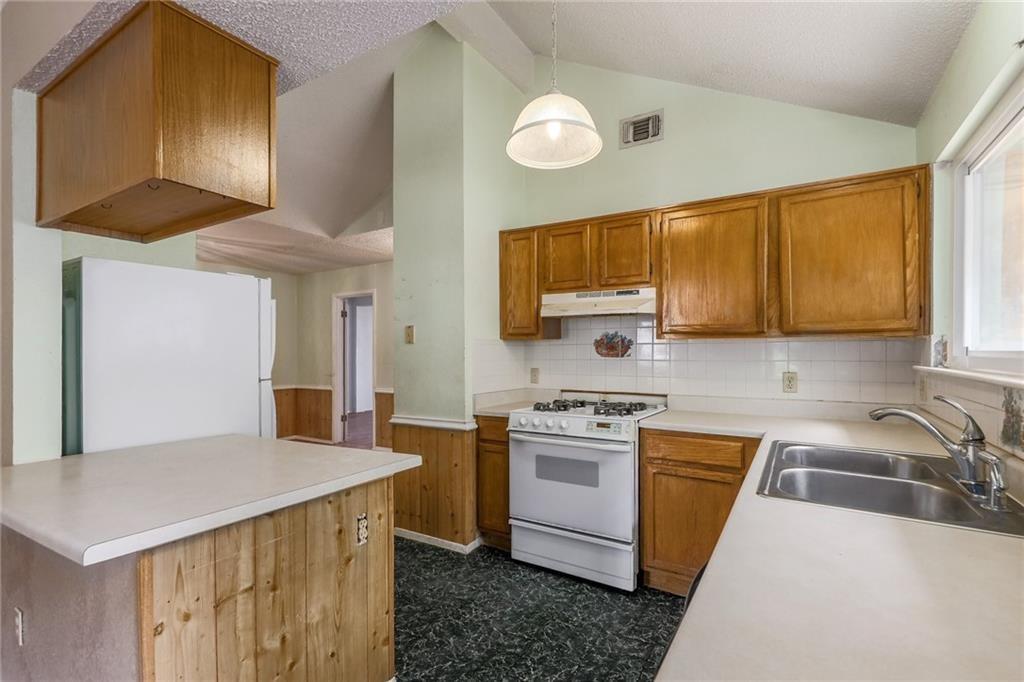 16821 Whitebrush Loop Property Photo 9