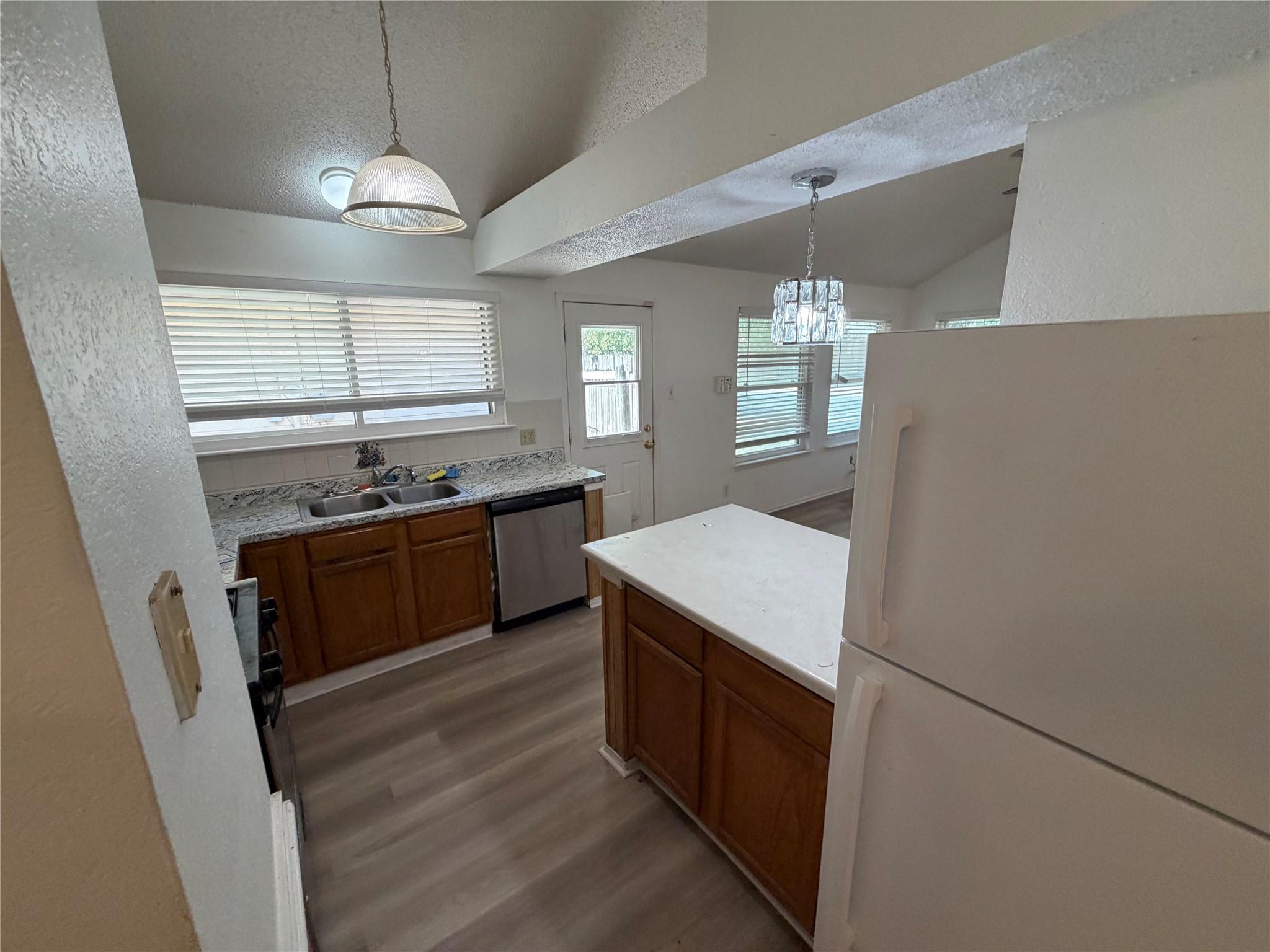 16821 Whitebrush Loop Property Photo 14