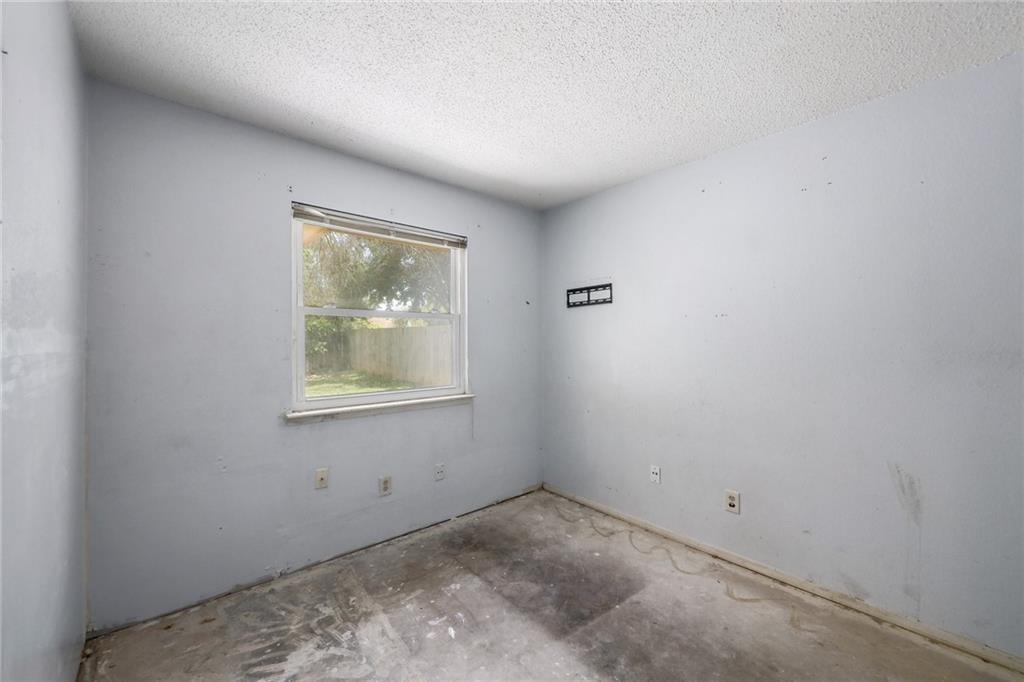 16821 Whitebrush Loop Property Photo 18