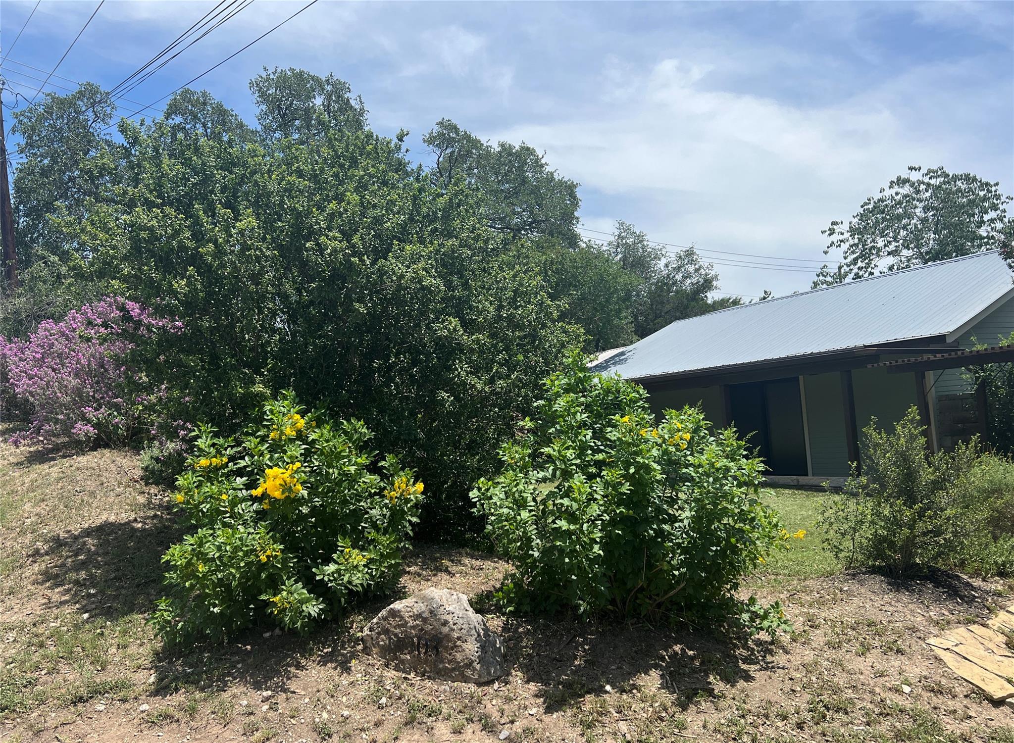 15303 Texas St Property Photo 3