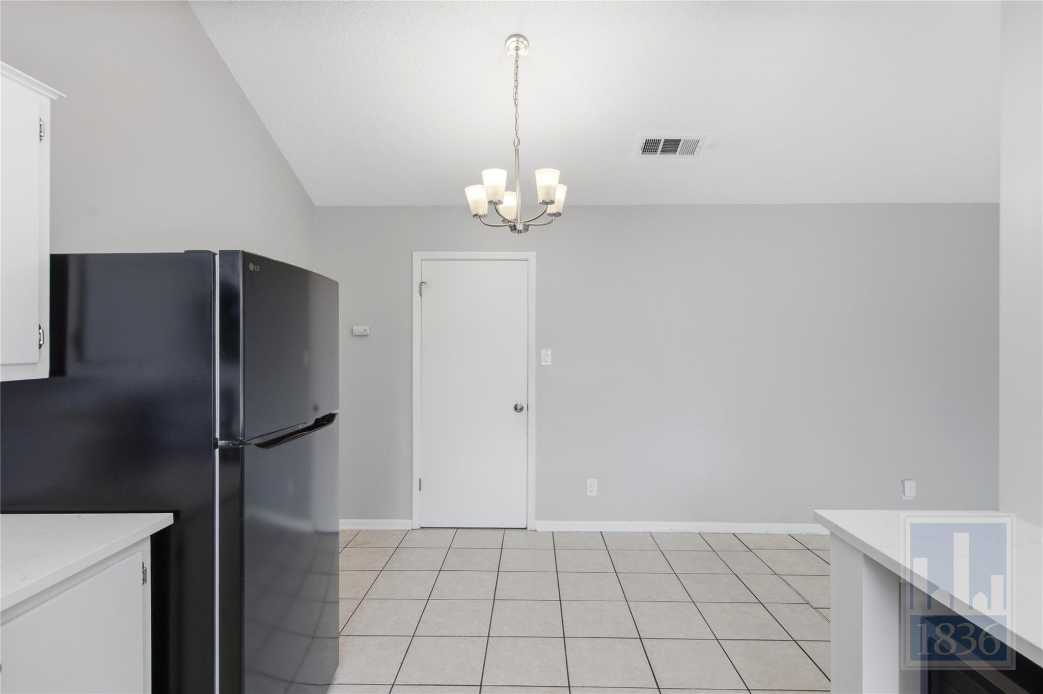 8912 Hunters Trce Property Photo 5