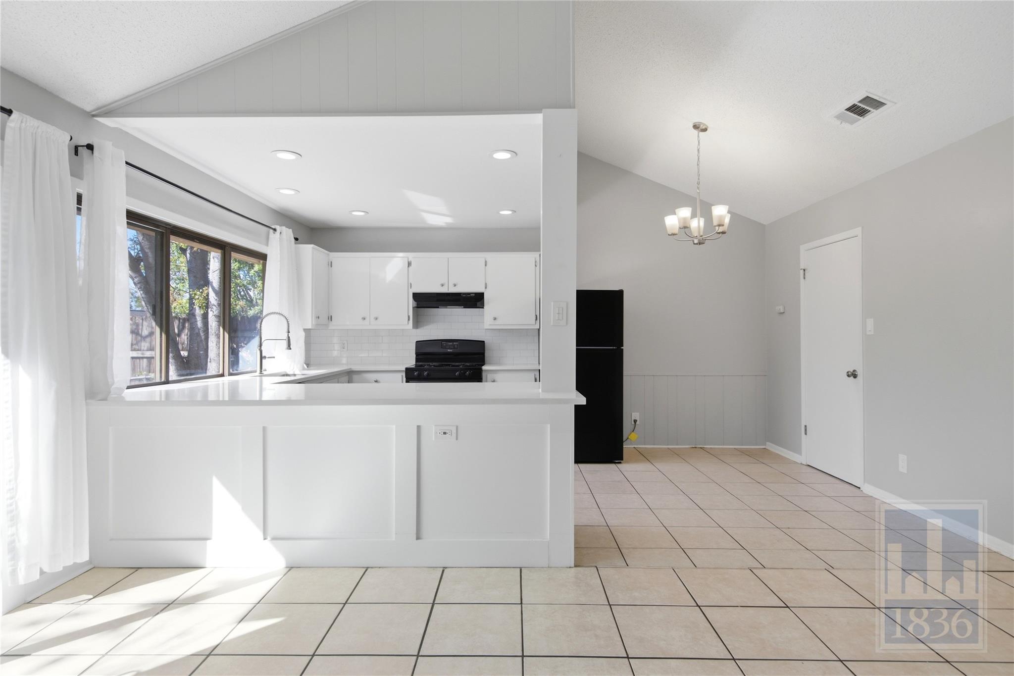 8912 Hunters Trce Property Photo 6