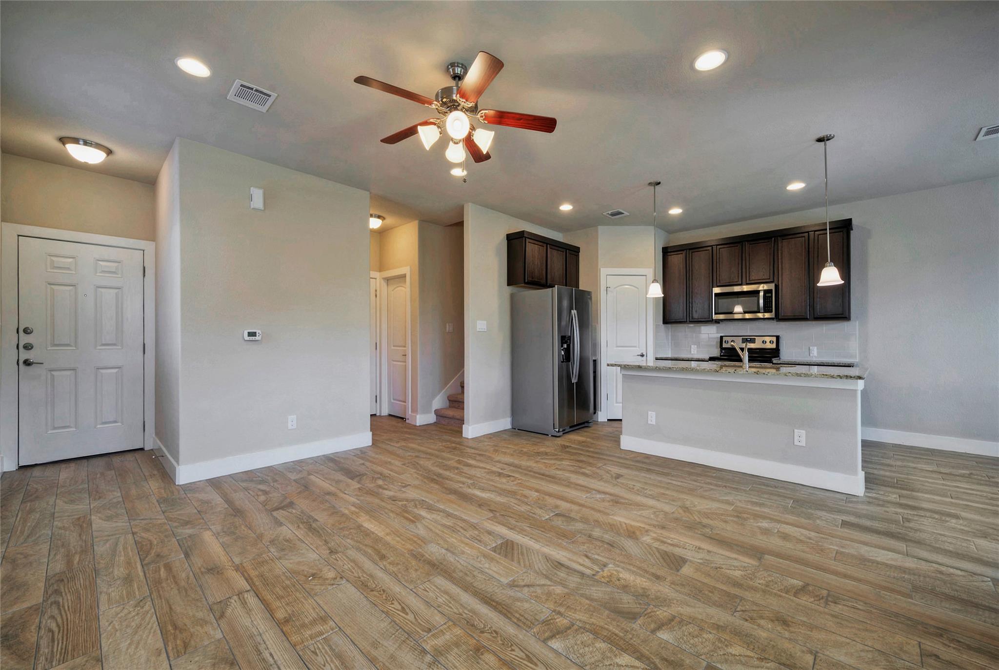 508 High Tech Dr #b Property Photo 4