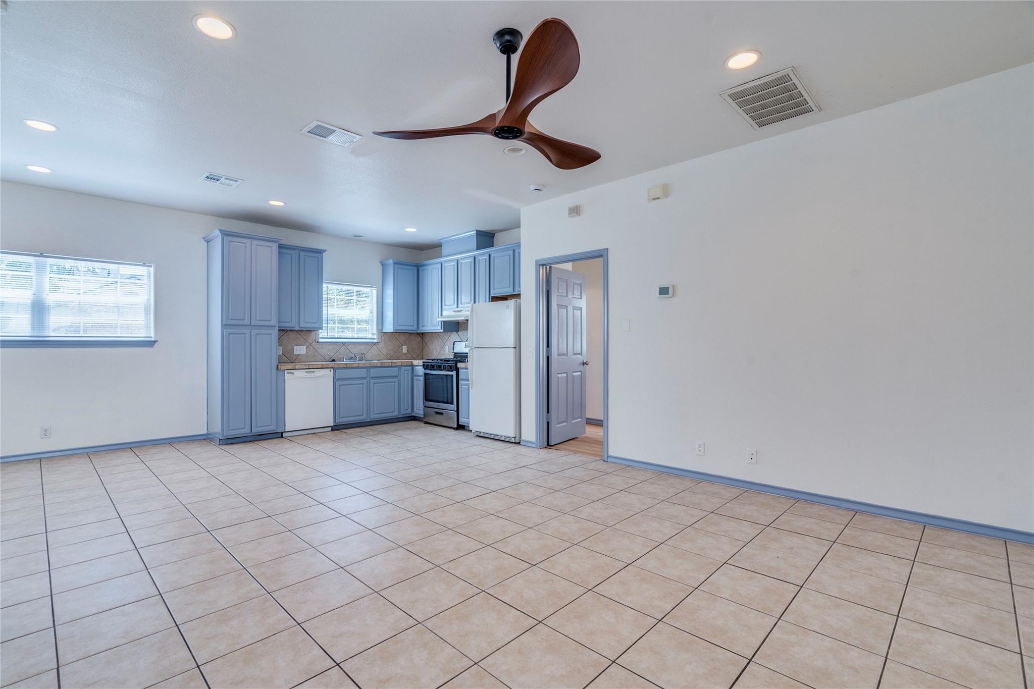 5503 Duval St #b Property Photo 1