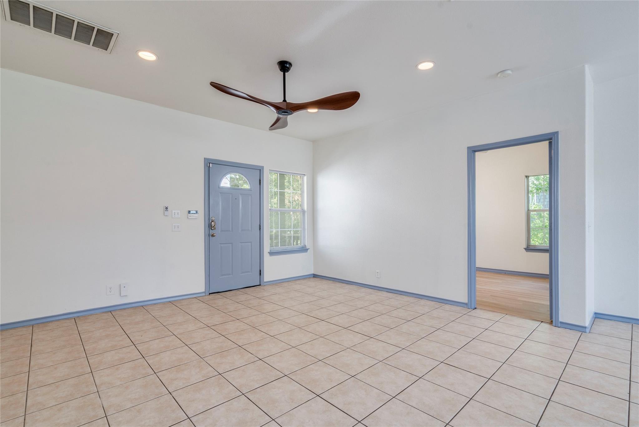 5503 Duval St #b Property Photo 3