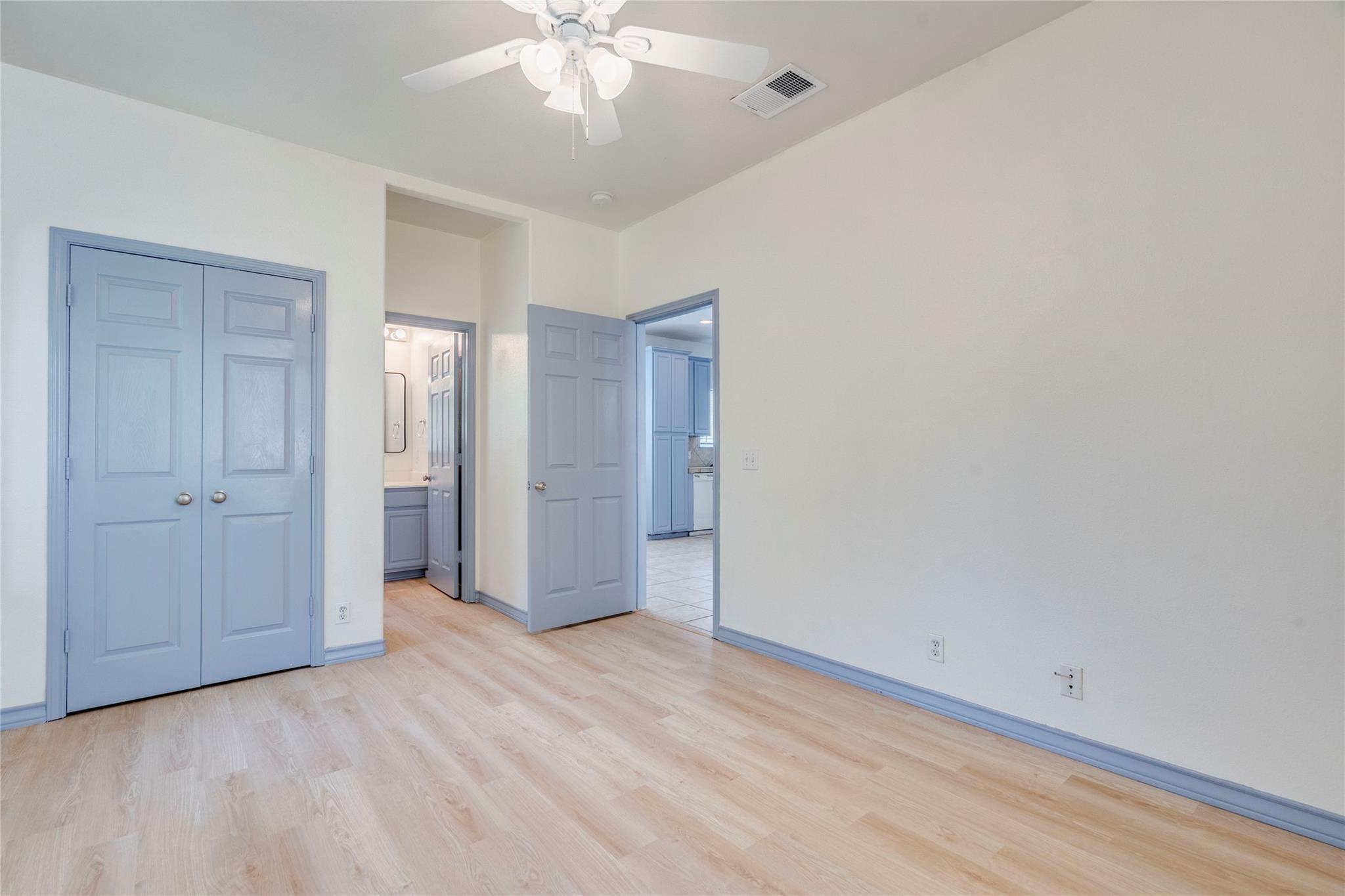 5503 Duval St #b Property Photo 11