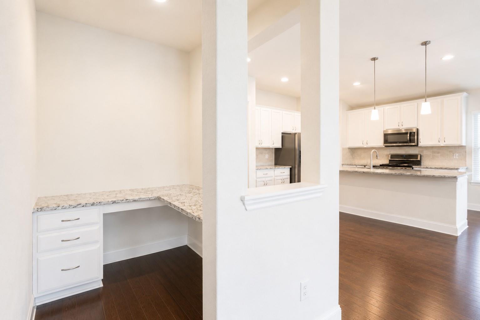 7501 Lombardy Loop Property Photo 12