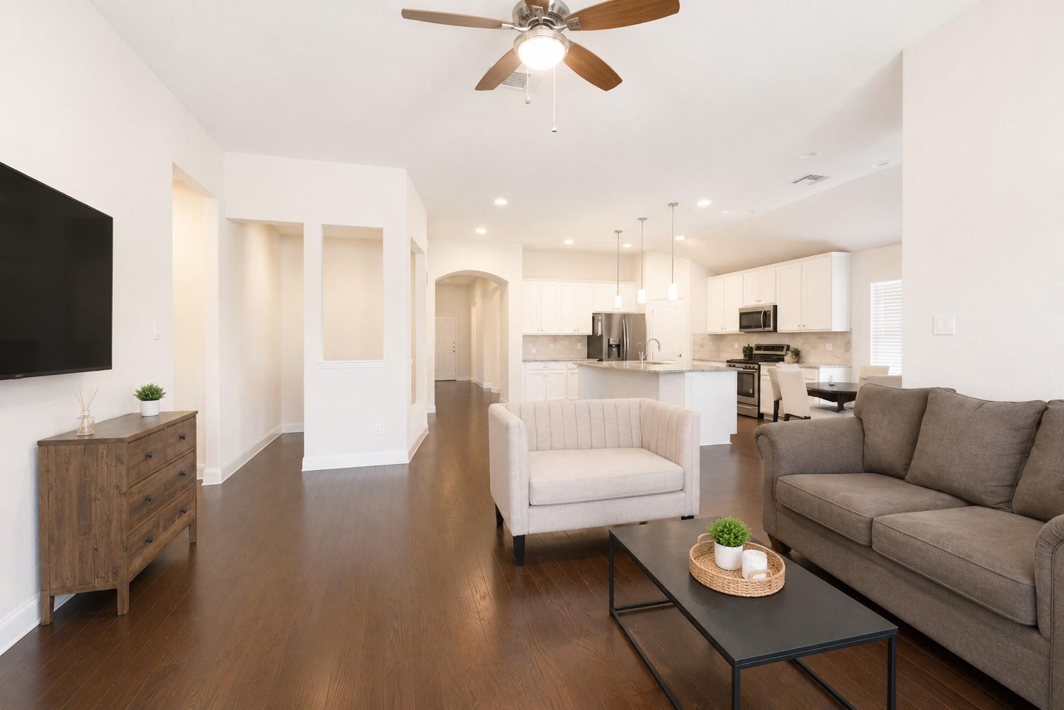 7501 Lombardy Loop Property Photo 16