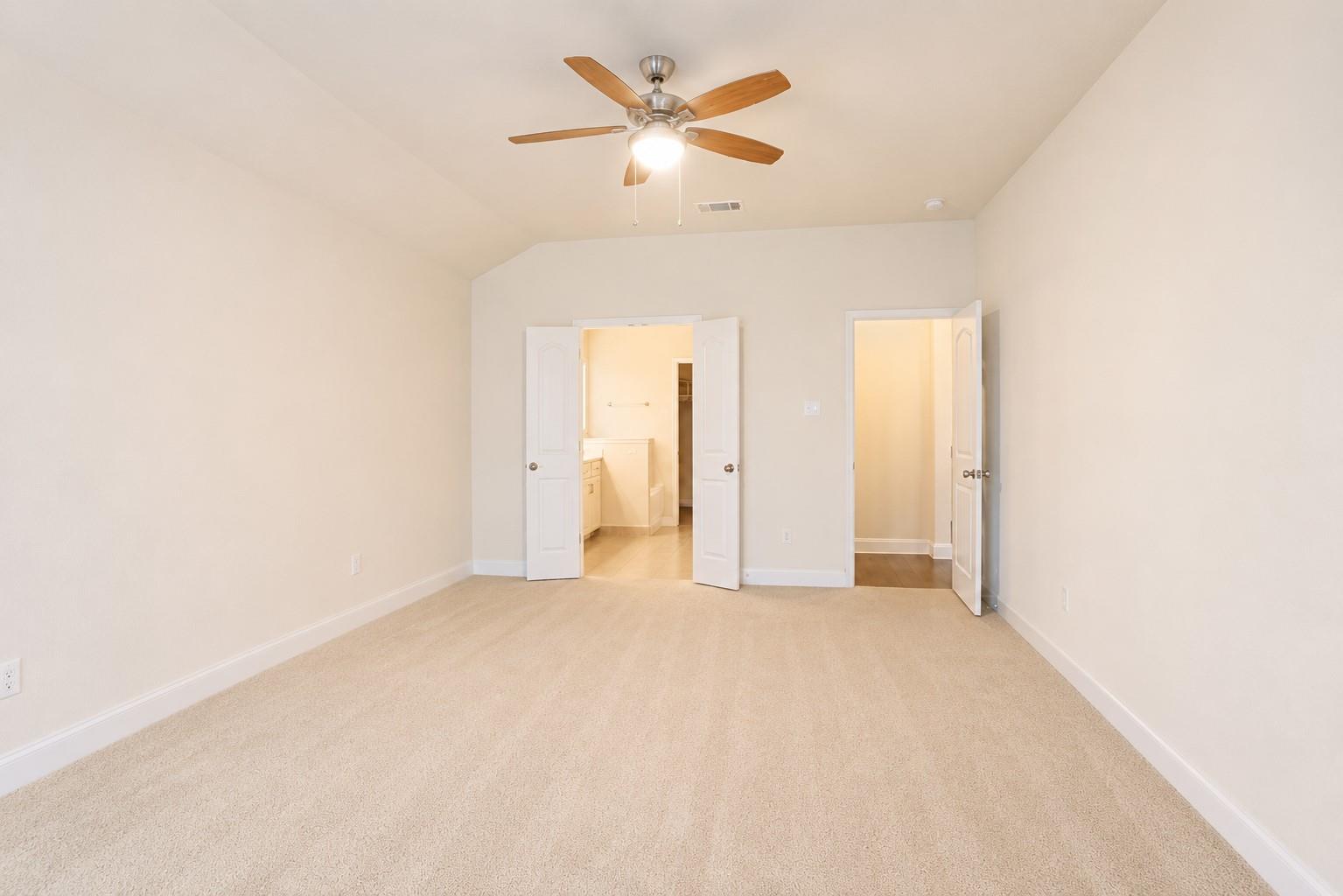 7501 Lombardy Loop Property Photo 19