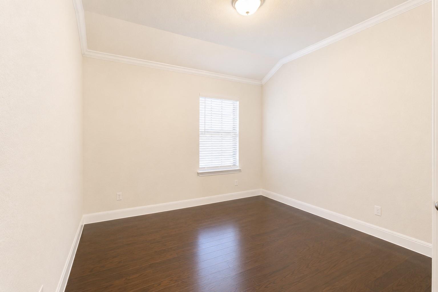 7501 Lombardy Loop Property Photo 24