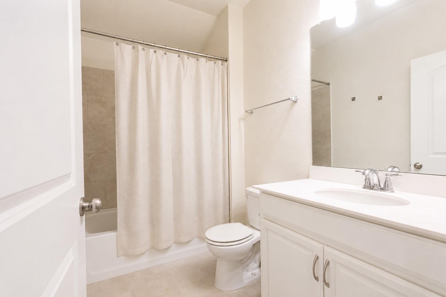 7501 Lombardy Loop Property Photo 28