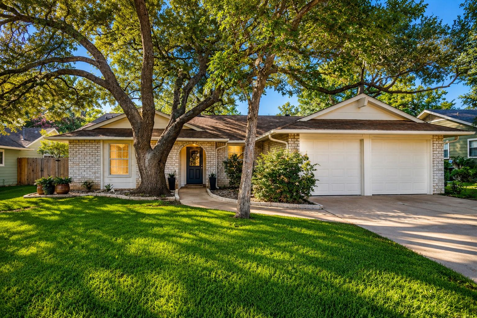 4805 Canyonbend Cir