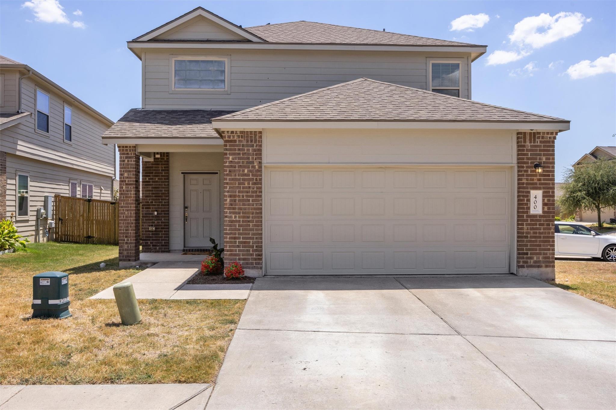 400 Circle Way Property Photo 1