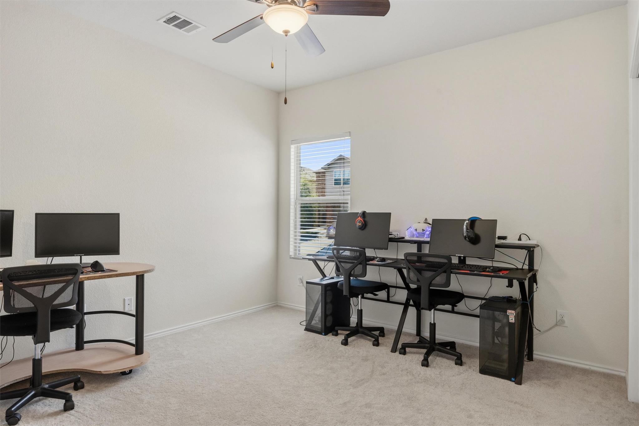 400 Circle Way Property Photo 15