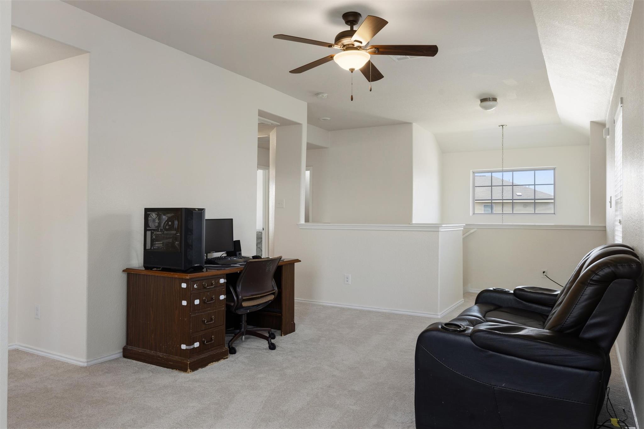 400 Circle Way Property Photo 16
