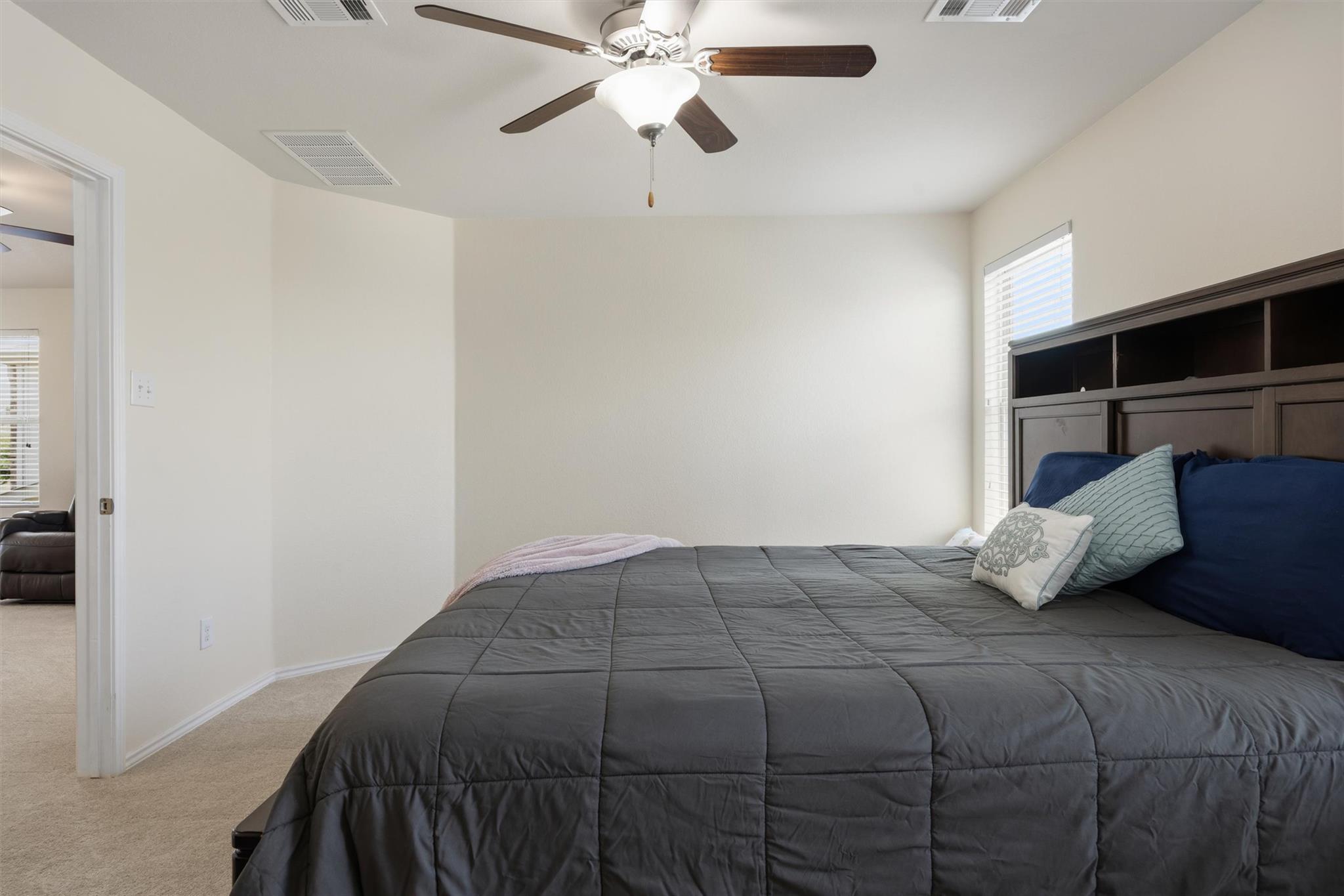 400 Circle Way Property Photo 21