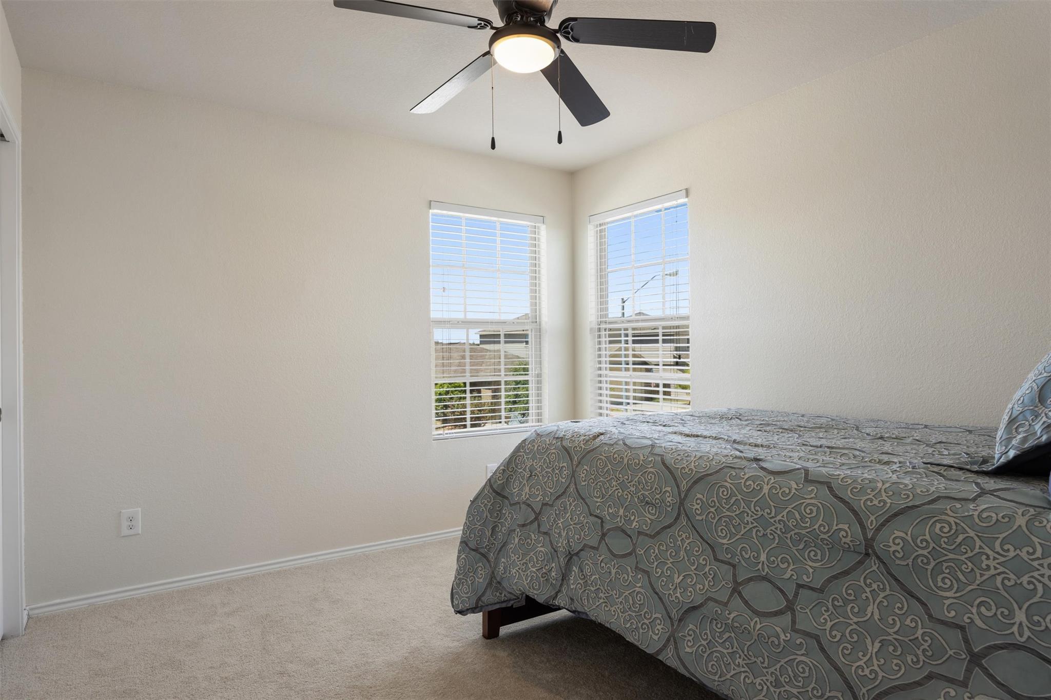 400 Circle Way Property Photo 27