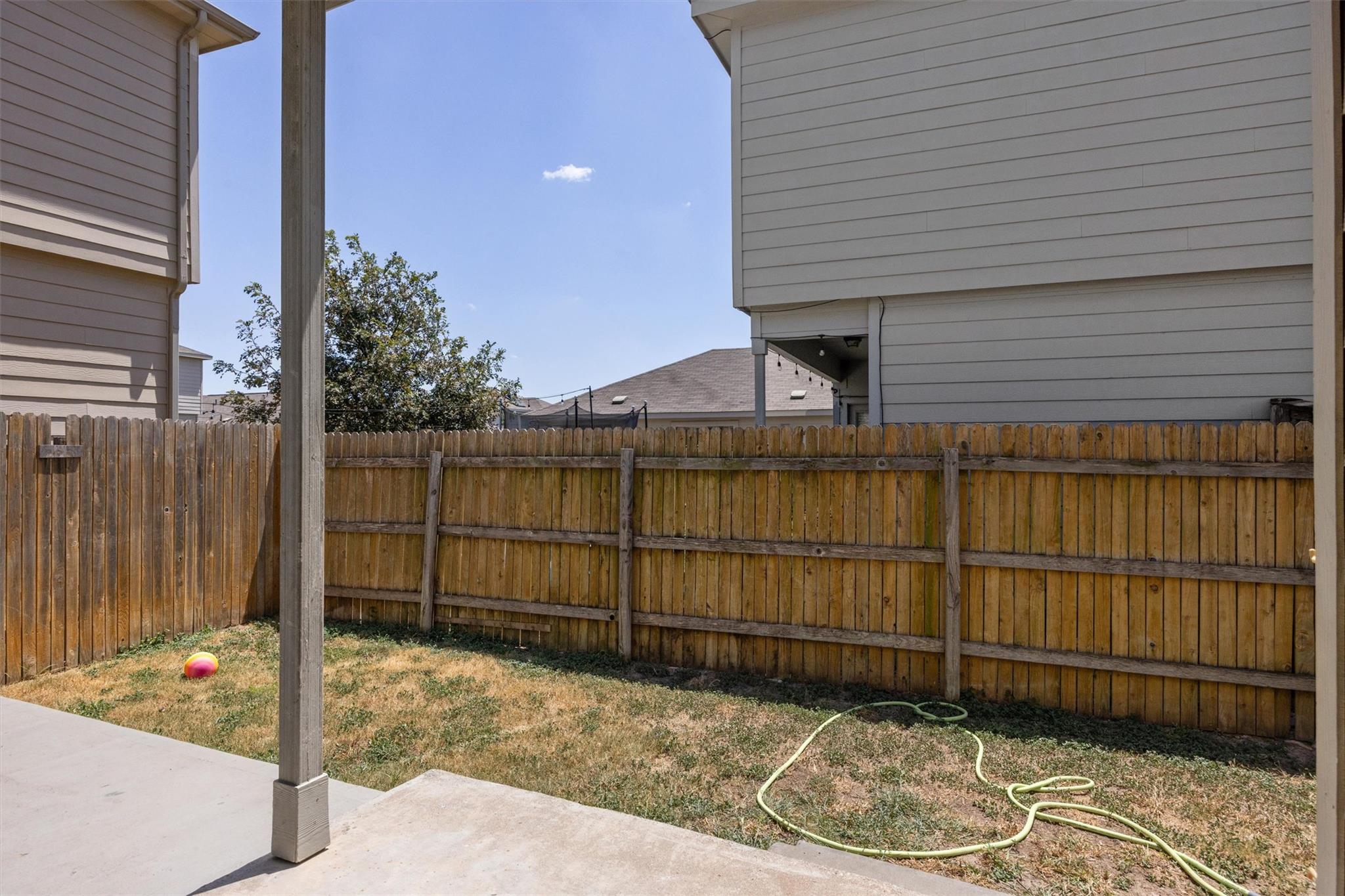 400 Circle Way Property Photo 34