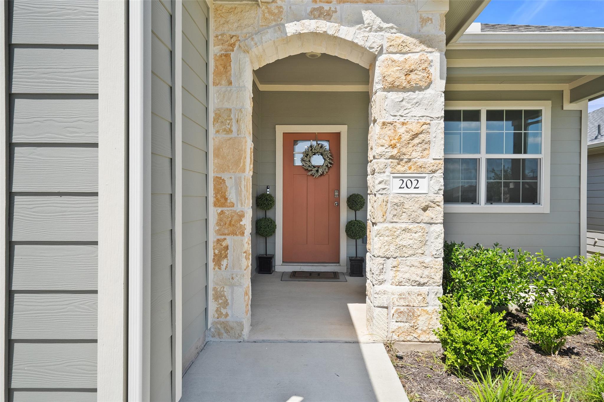 202 Barton Creek Ln Property Photo 1