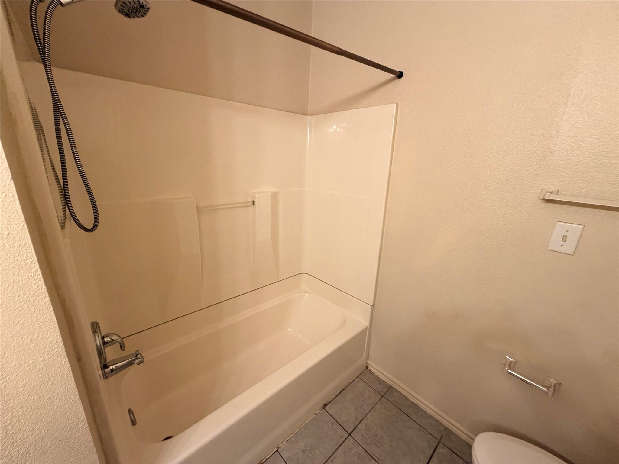 508 Tablerock Cir #b Property Photo 14