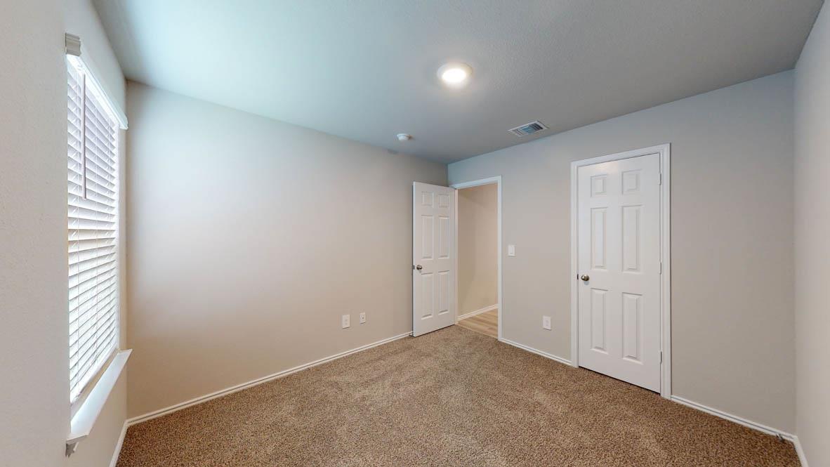 426 Isham Dr Property Photo 24