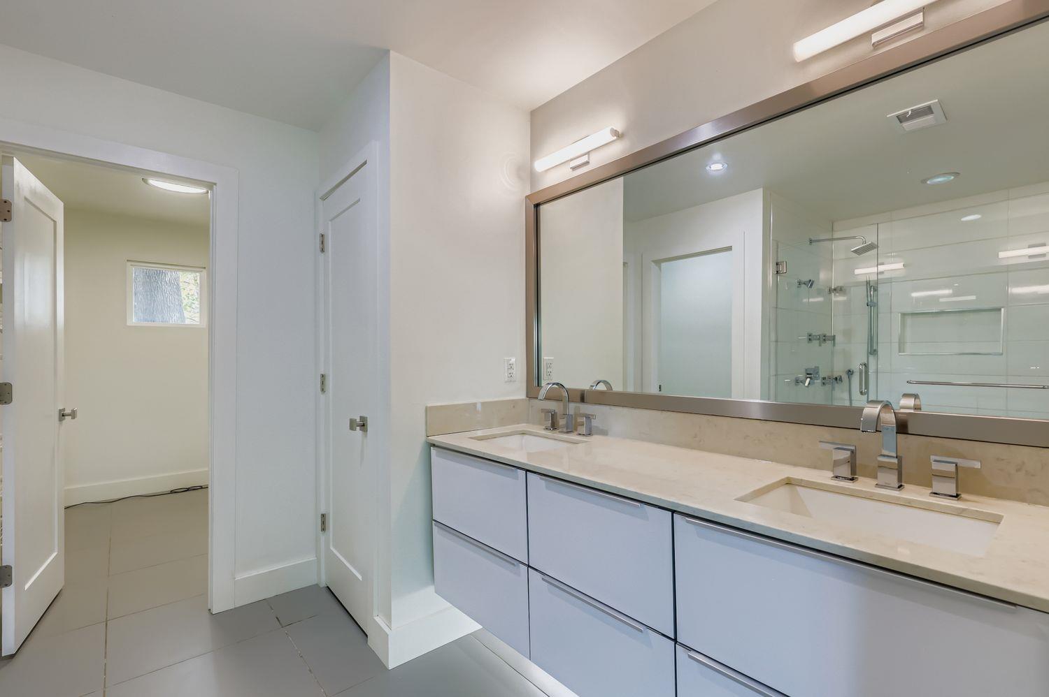 11810 Charing Cross Rd Property Photo 15