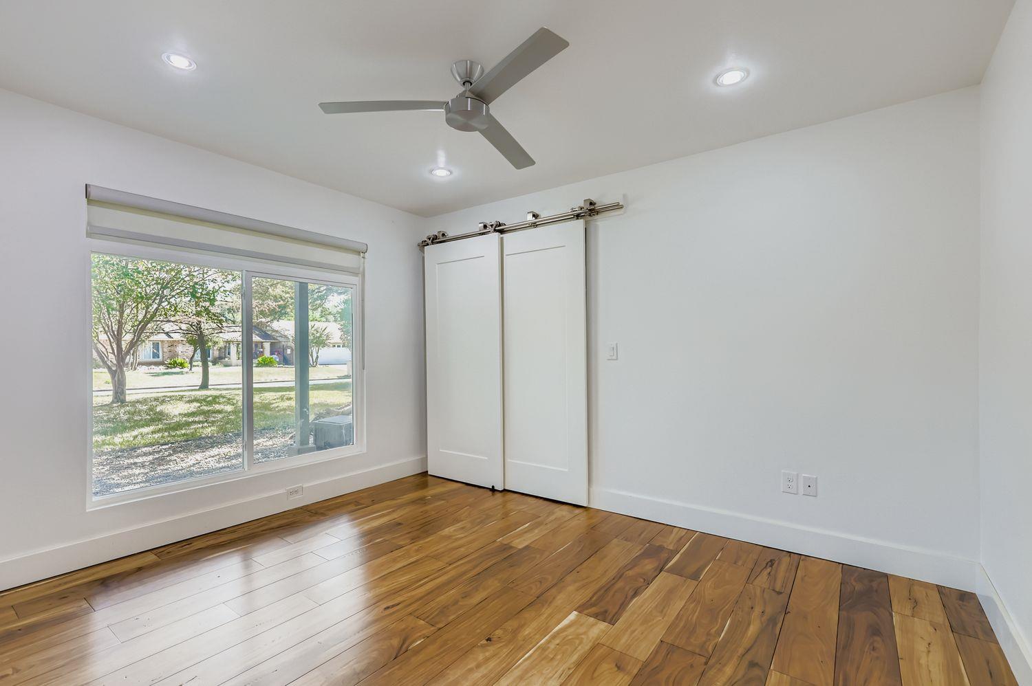 11810 Charing Cross Rd Property Photo 19