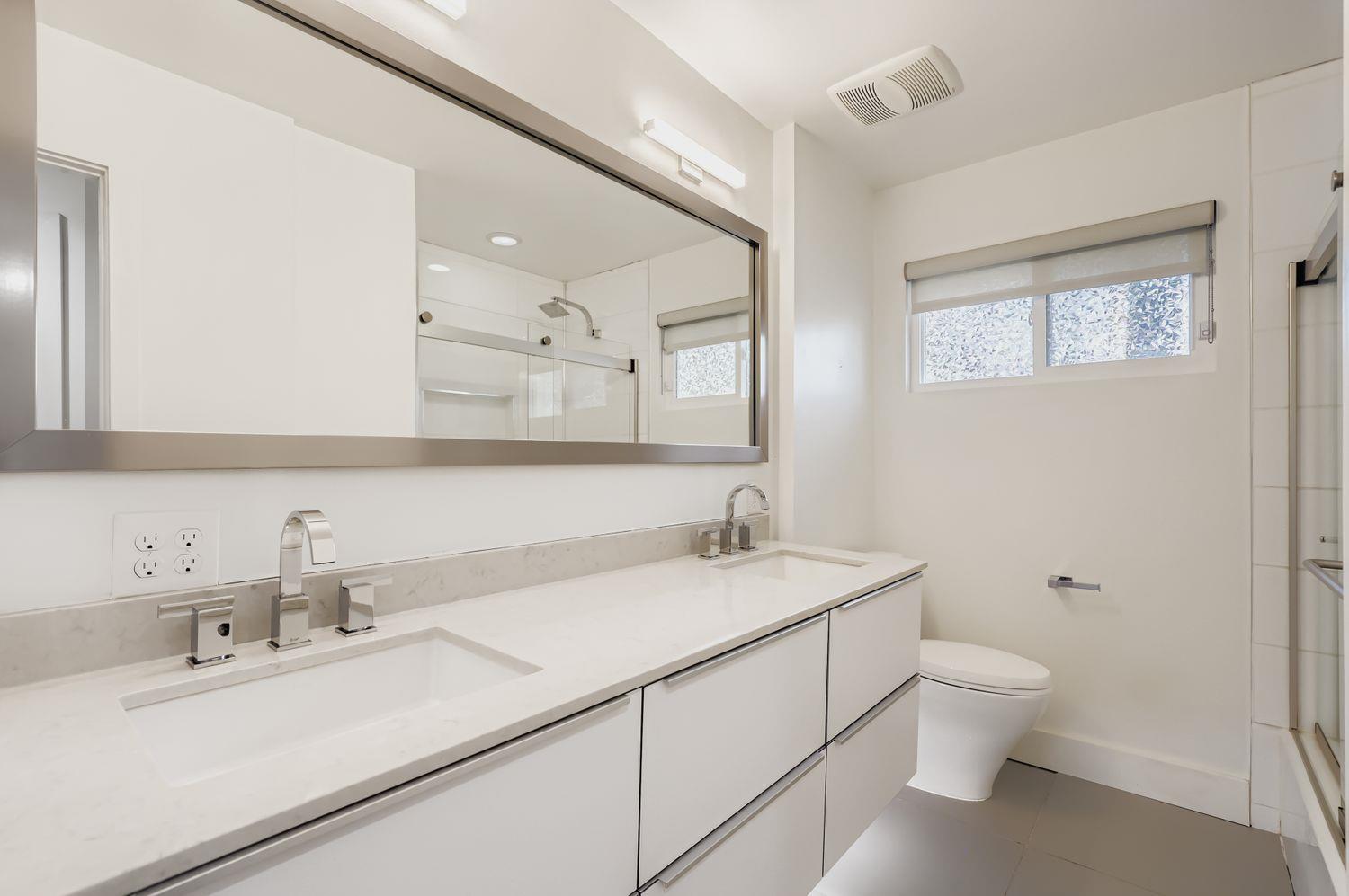 11810 Charing Cross Rd Property Photo 23