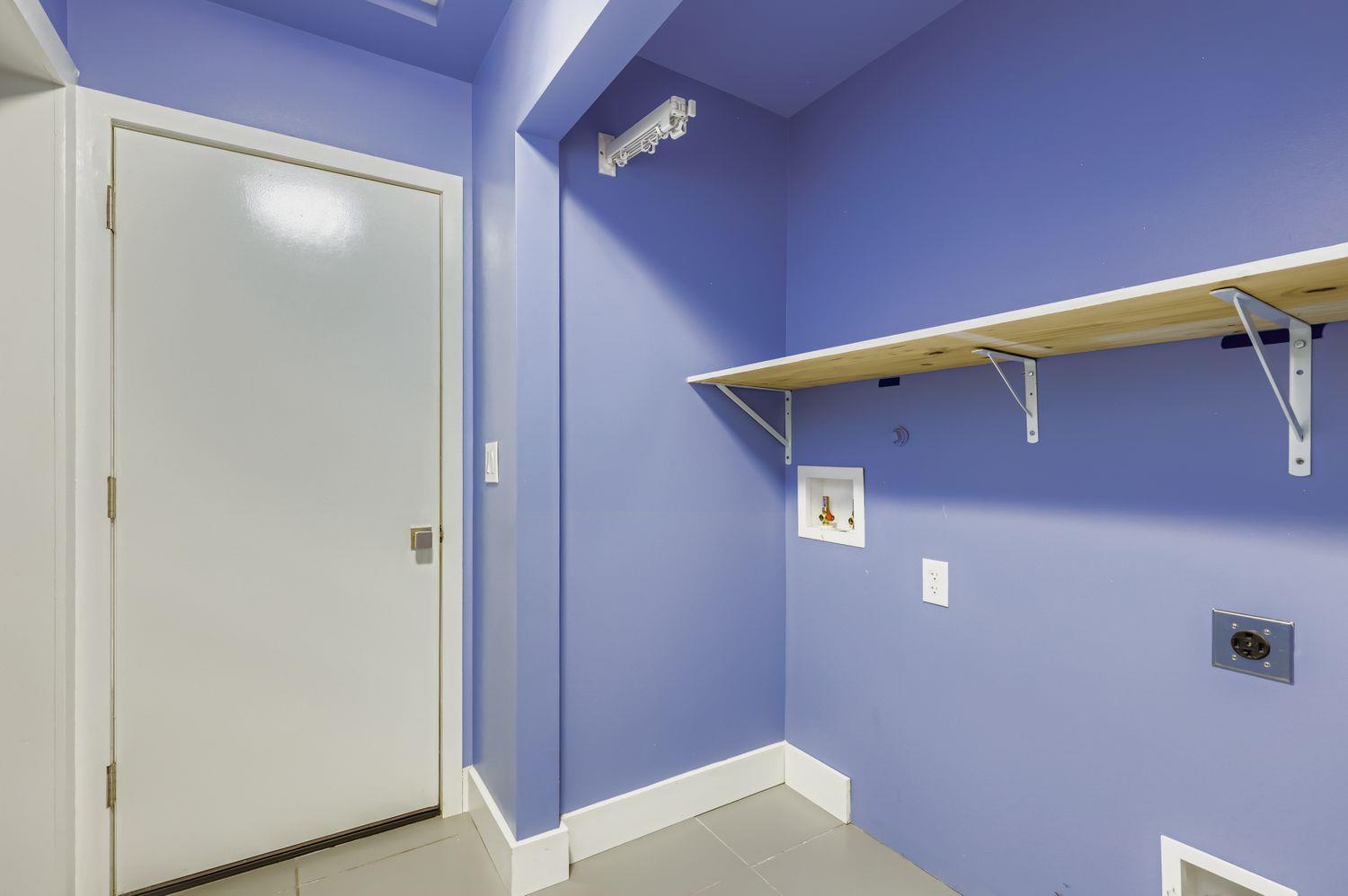 11810 Charing Cross Rd Property Photo 24