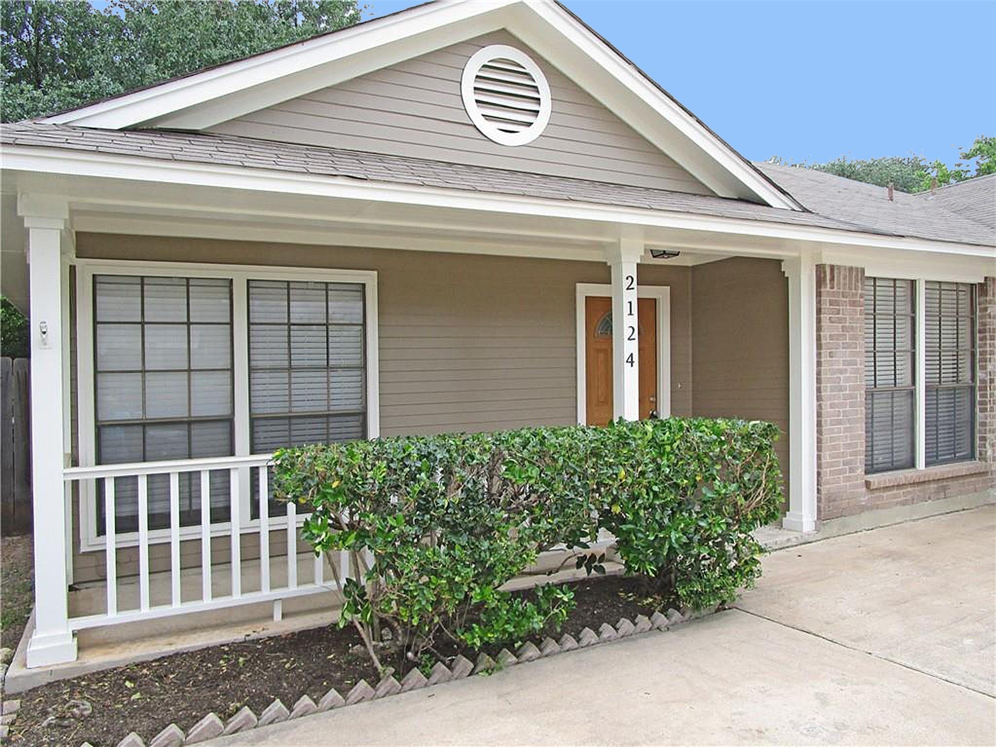 2124 Surrender Ave Property Photo 2