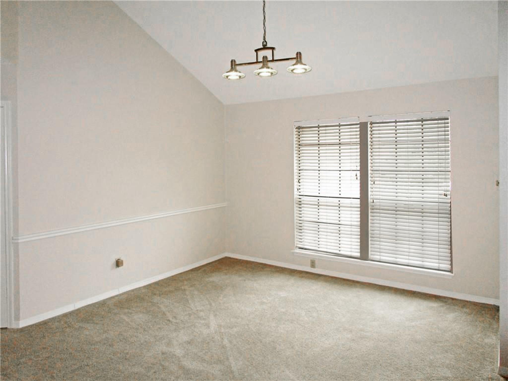2124 Surrender Ave Property Photo 6