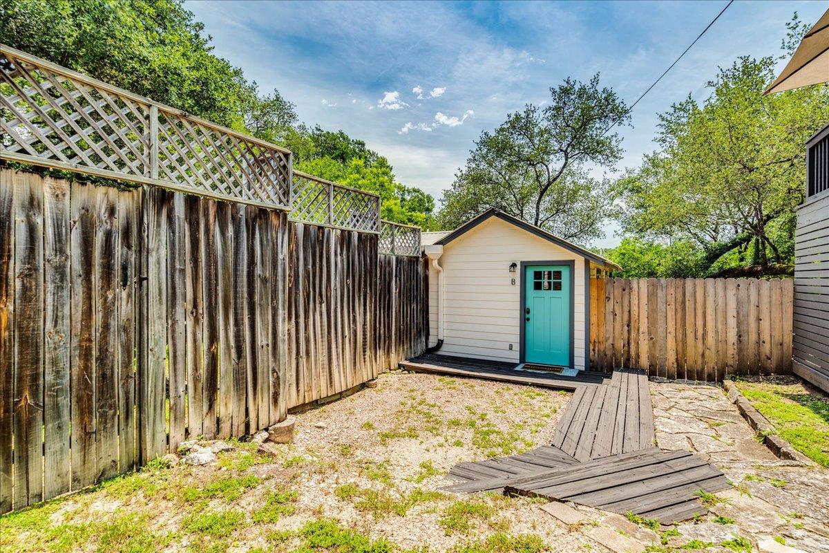 1317 Newning Ave B Property Photo
