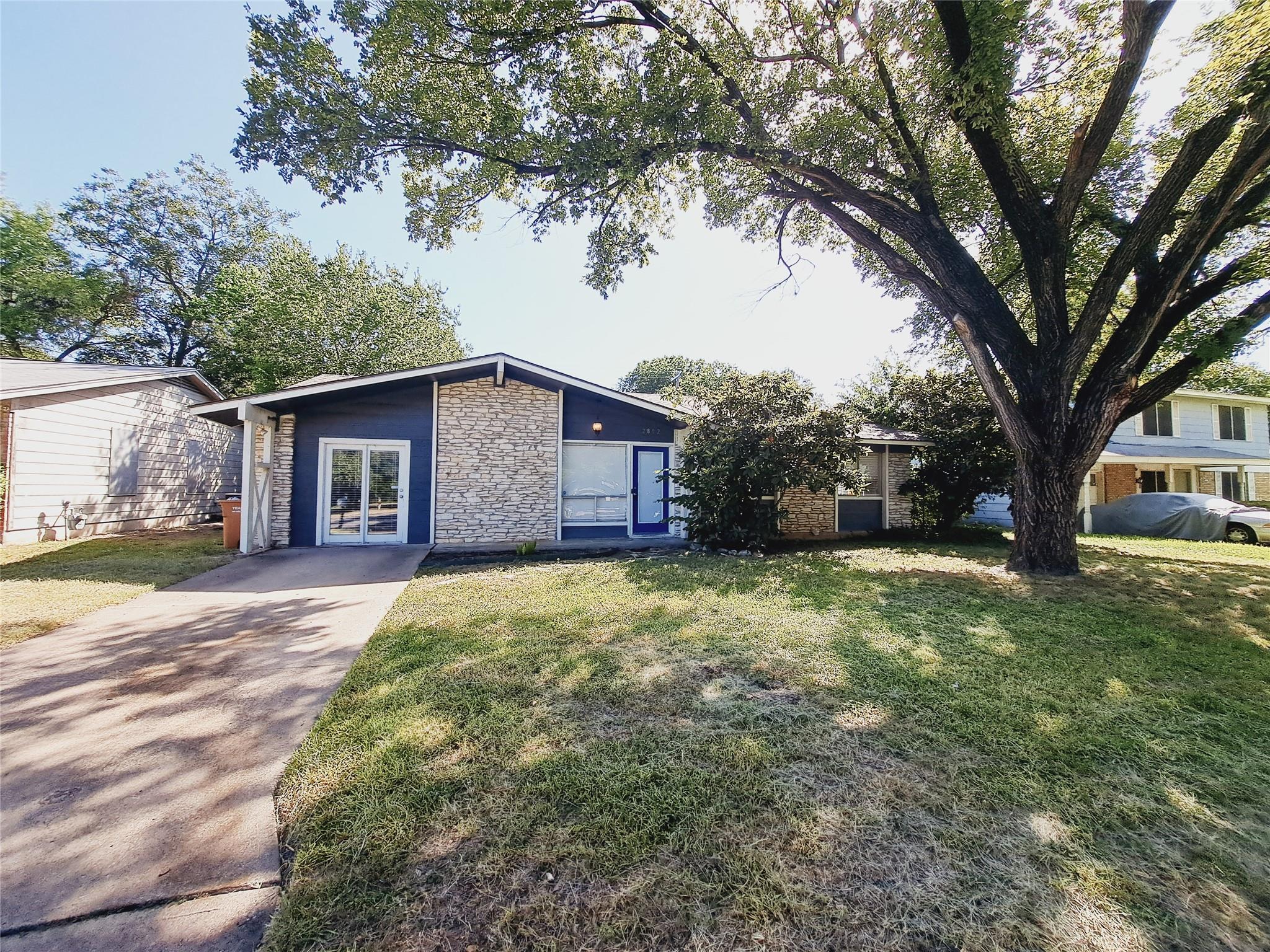 2802 Loyola Ln Property Photo 1
