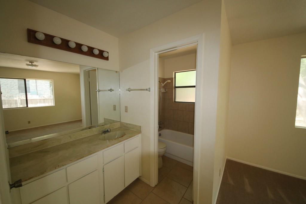 12708 Lamppost Ln Property Photo 10
