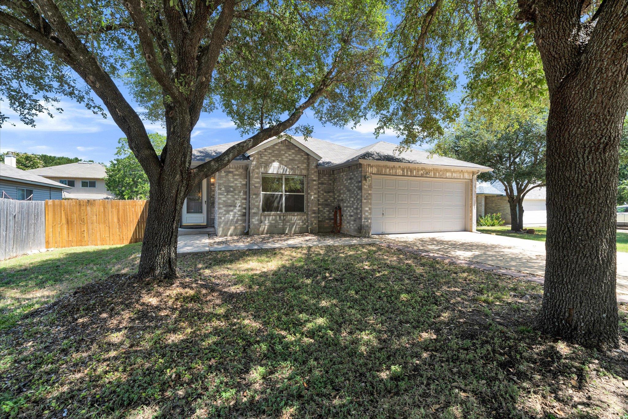 3602 Meadow Park Dr Property Photo 1