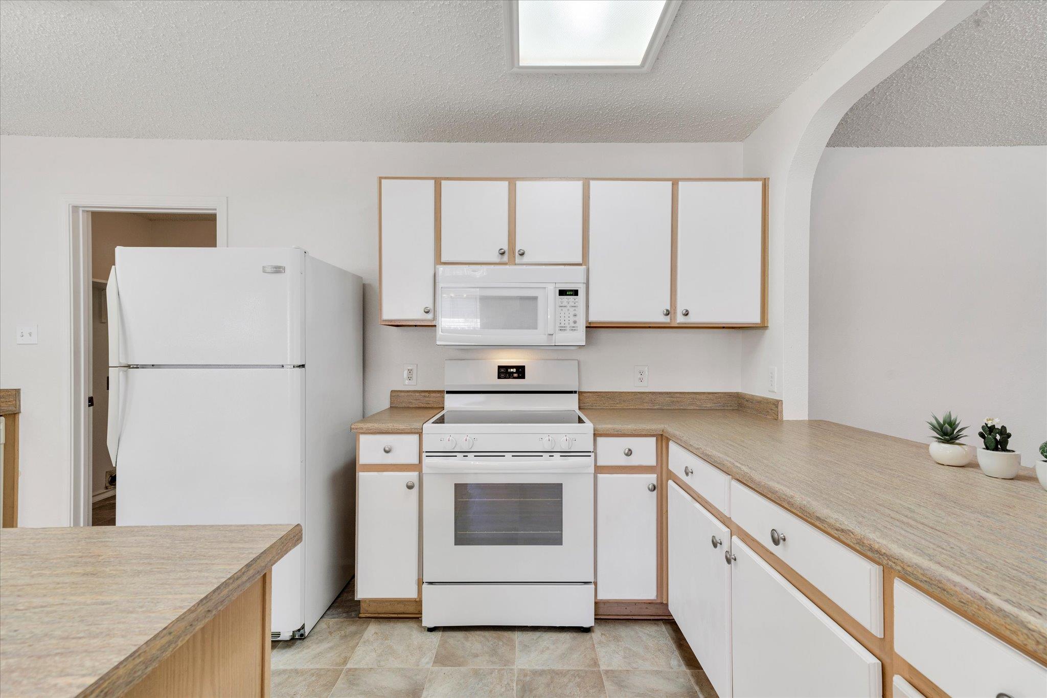 3602 Meadow Park Dr Property Photo 10