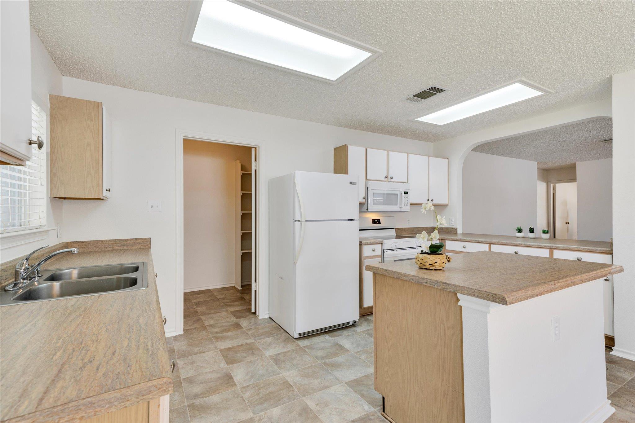 3602 Meadow Park Dr Property Photo 11