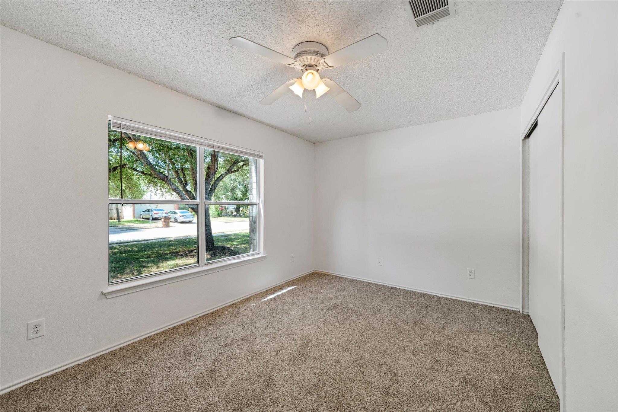 3602 Meadow Park Dr Property Photo 18