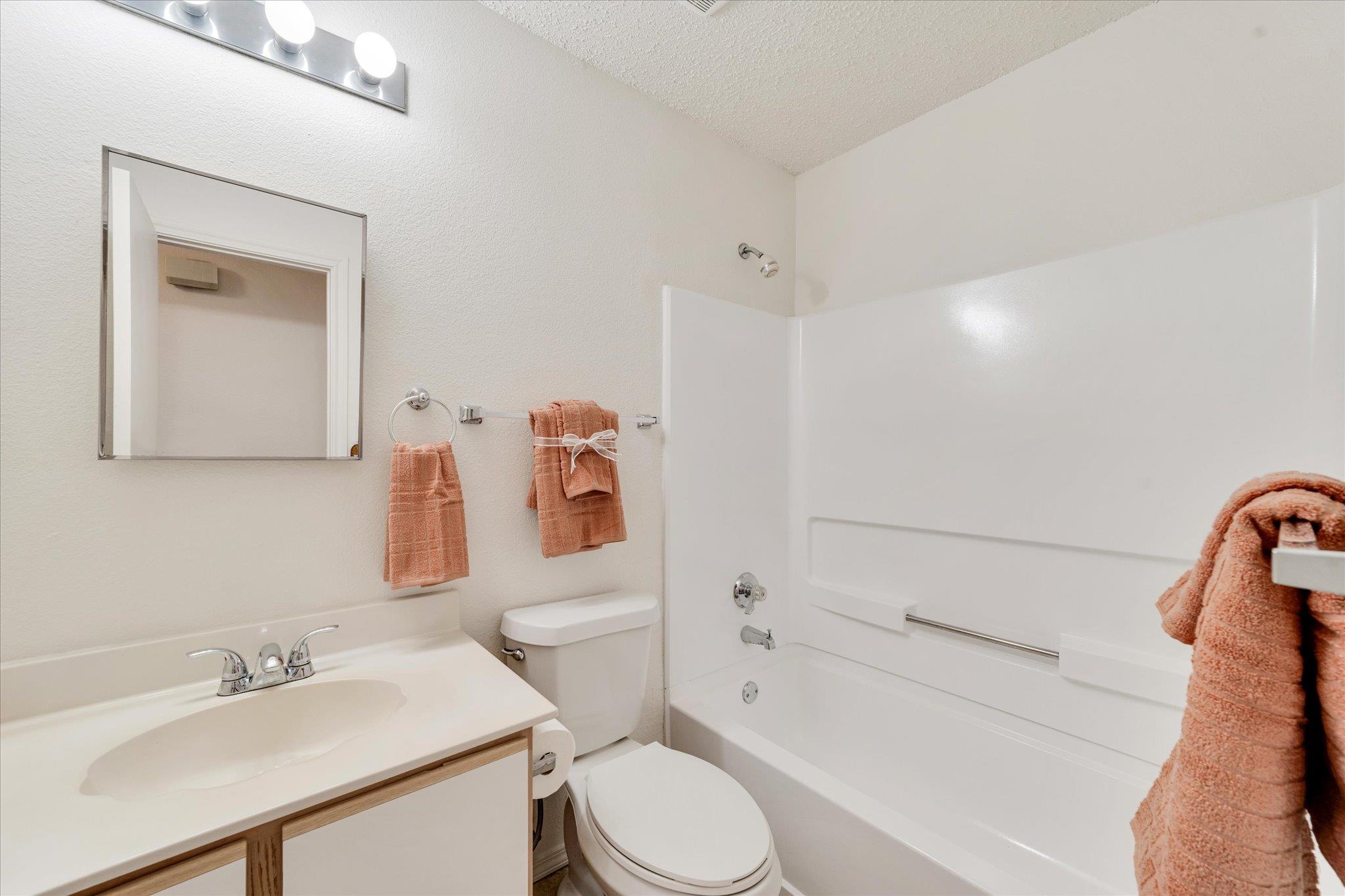 3602 Meadow Park Dr Property Photo 19