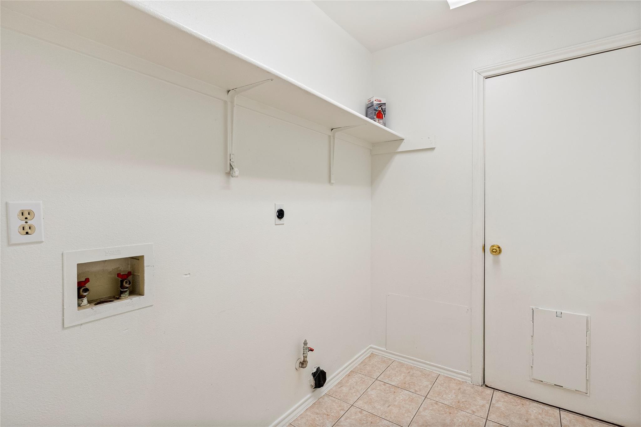 13216 Bennington Ln Property Photo 6