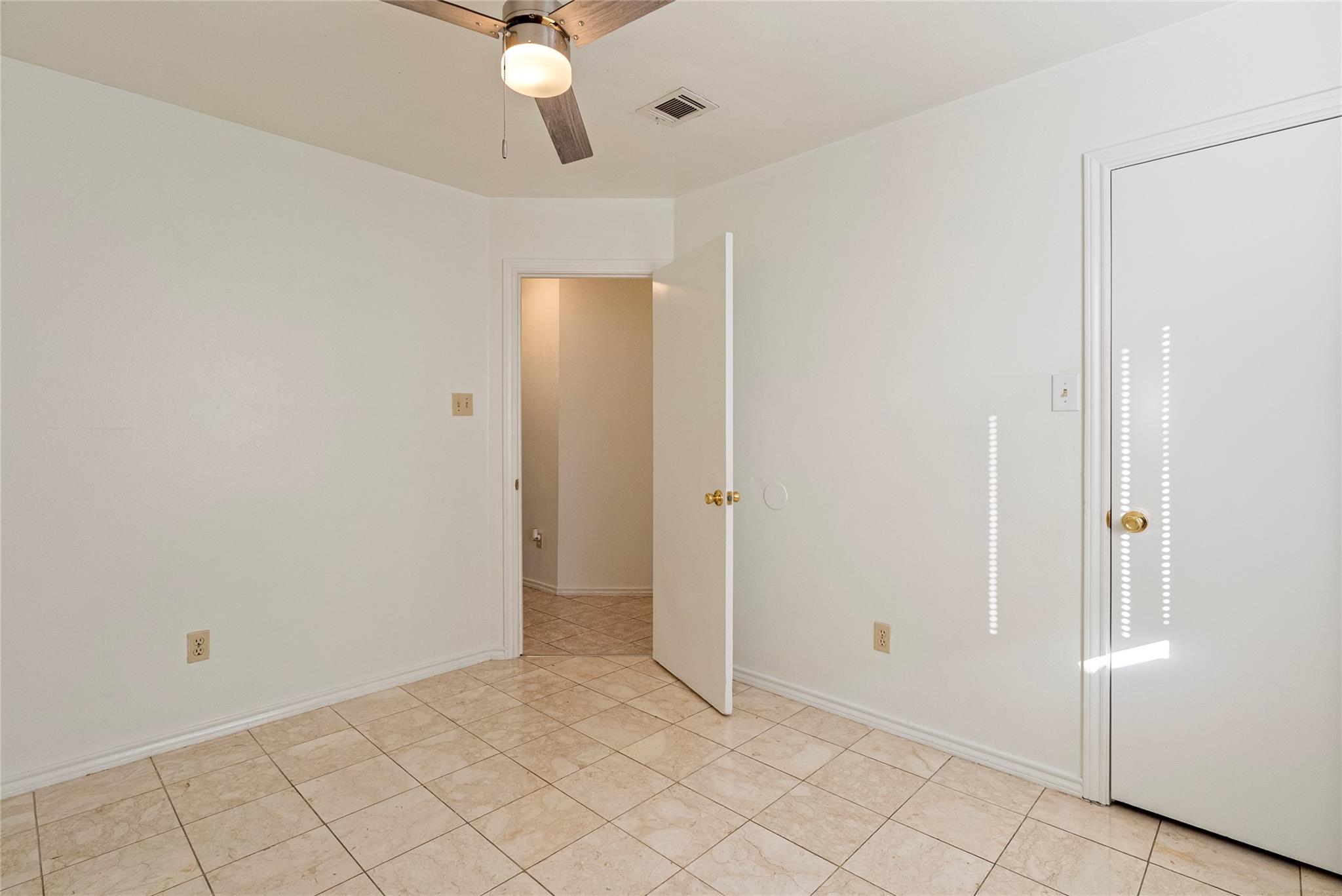 13216 Bennington Ln Property Photo 8