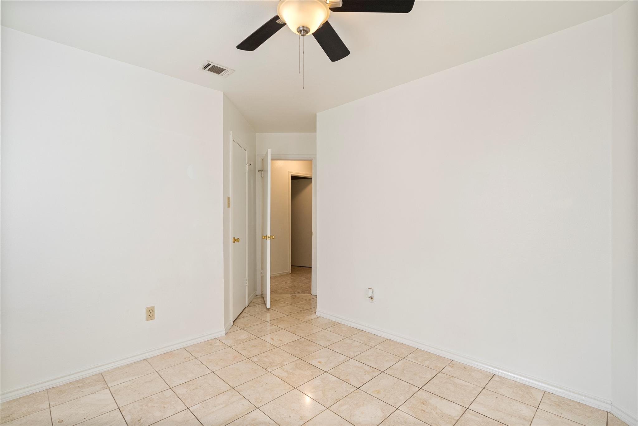 13216 Bennington Ln Property Photo 10
