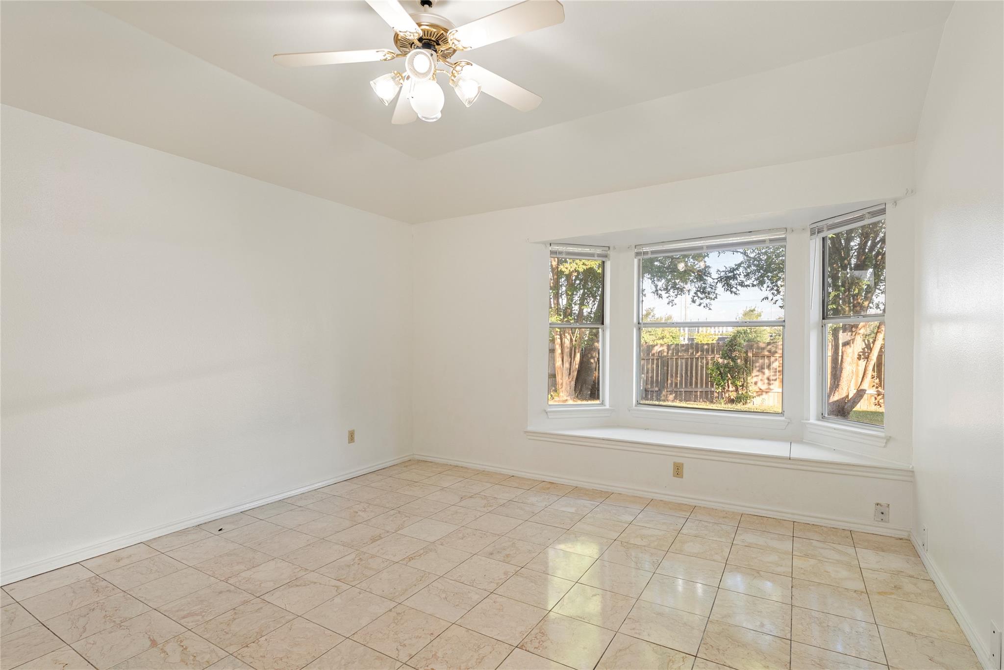 13216 Bennington Ln Property Photo 15