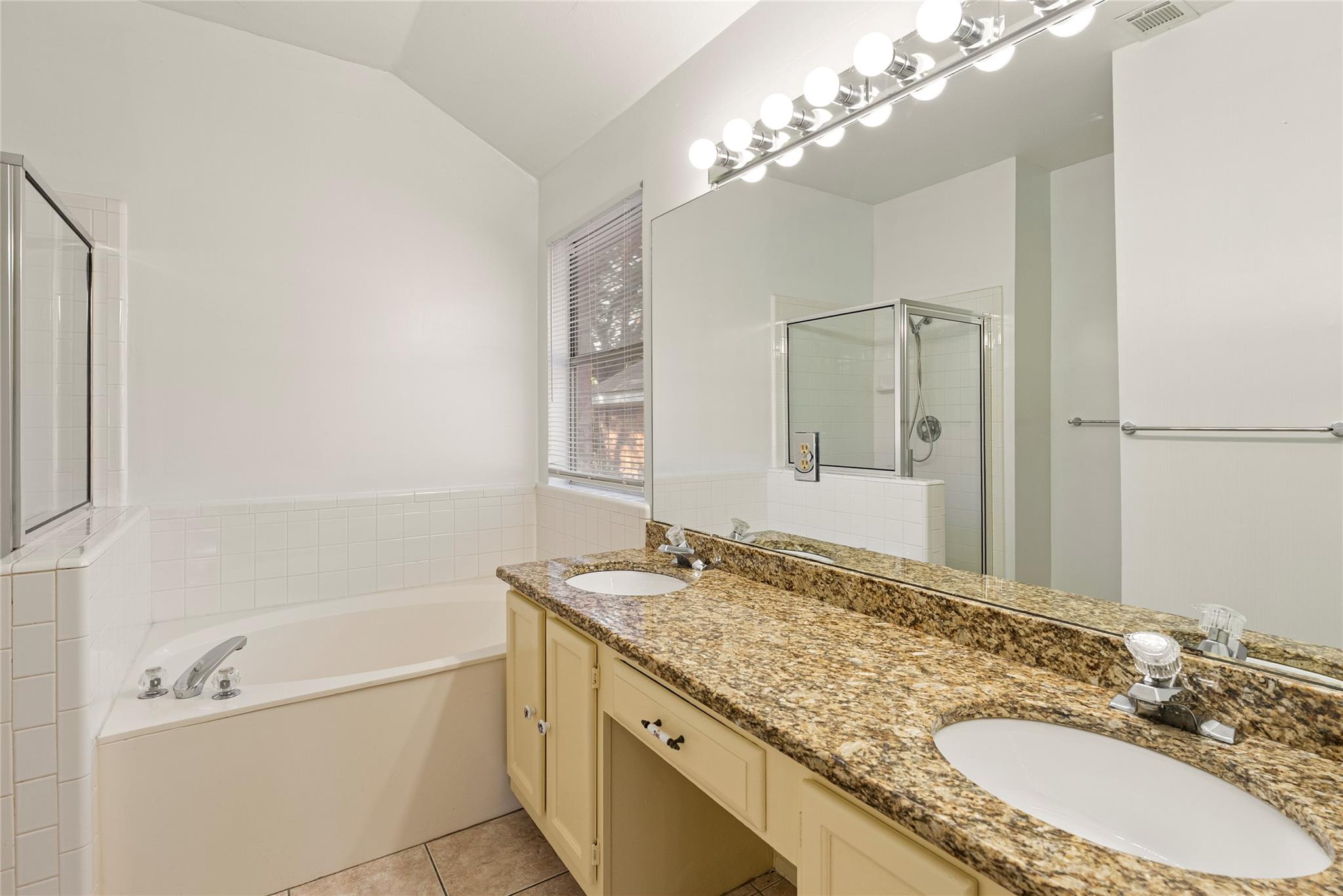 13216 Bennington Ln Property Photo 17