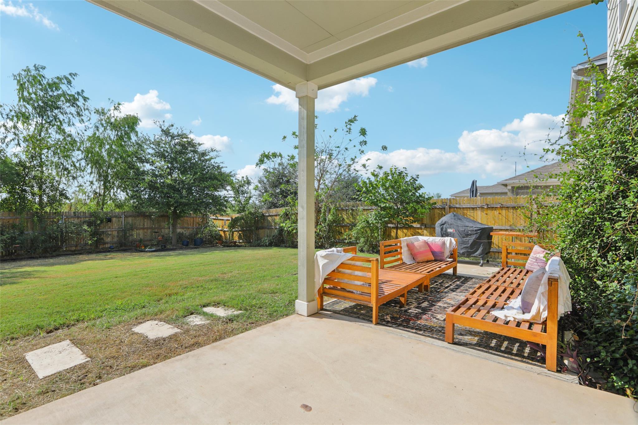 1913 Jacey Way Property Photo 27