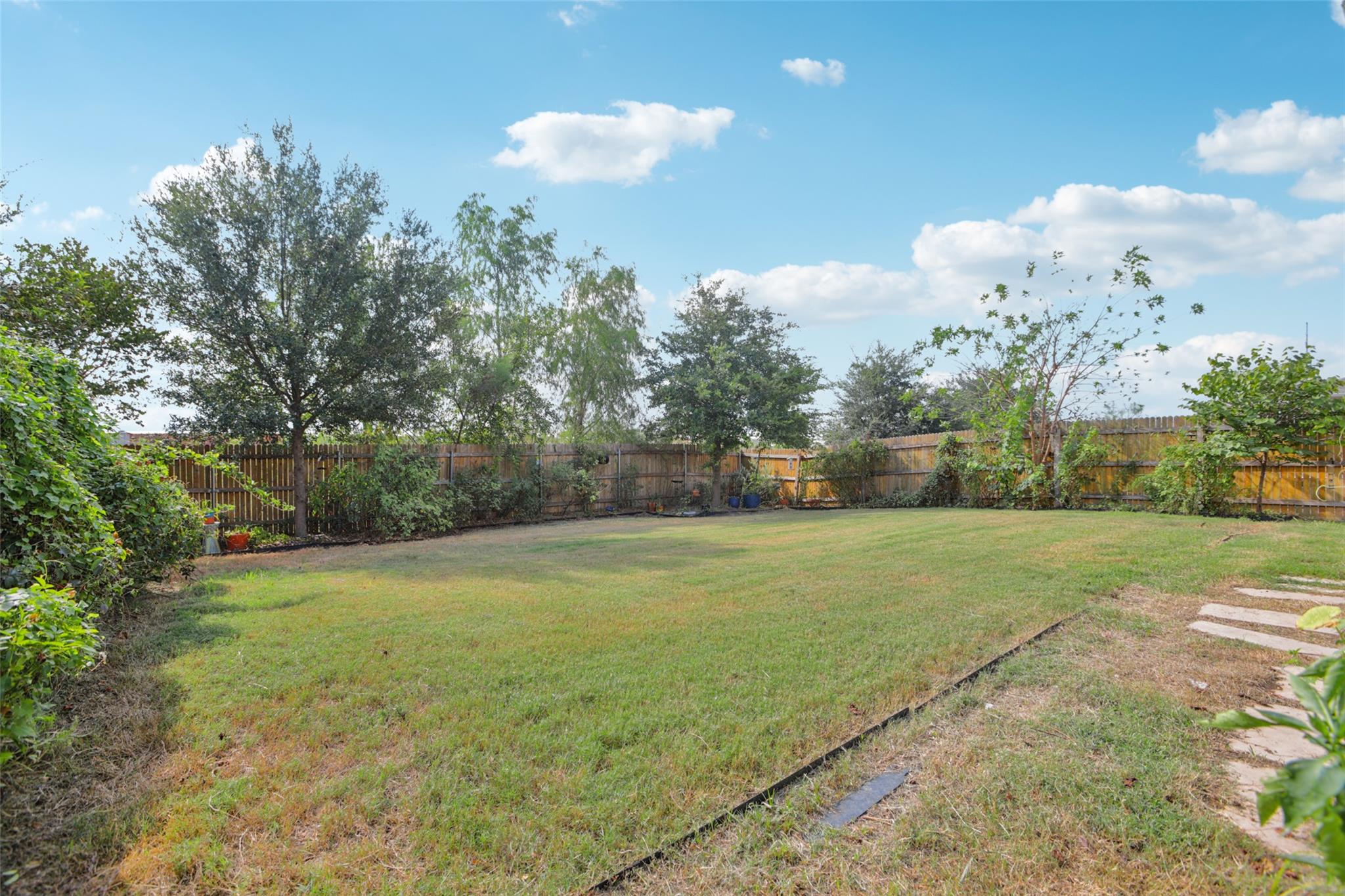 1913 Jacey Way Property Photo 30