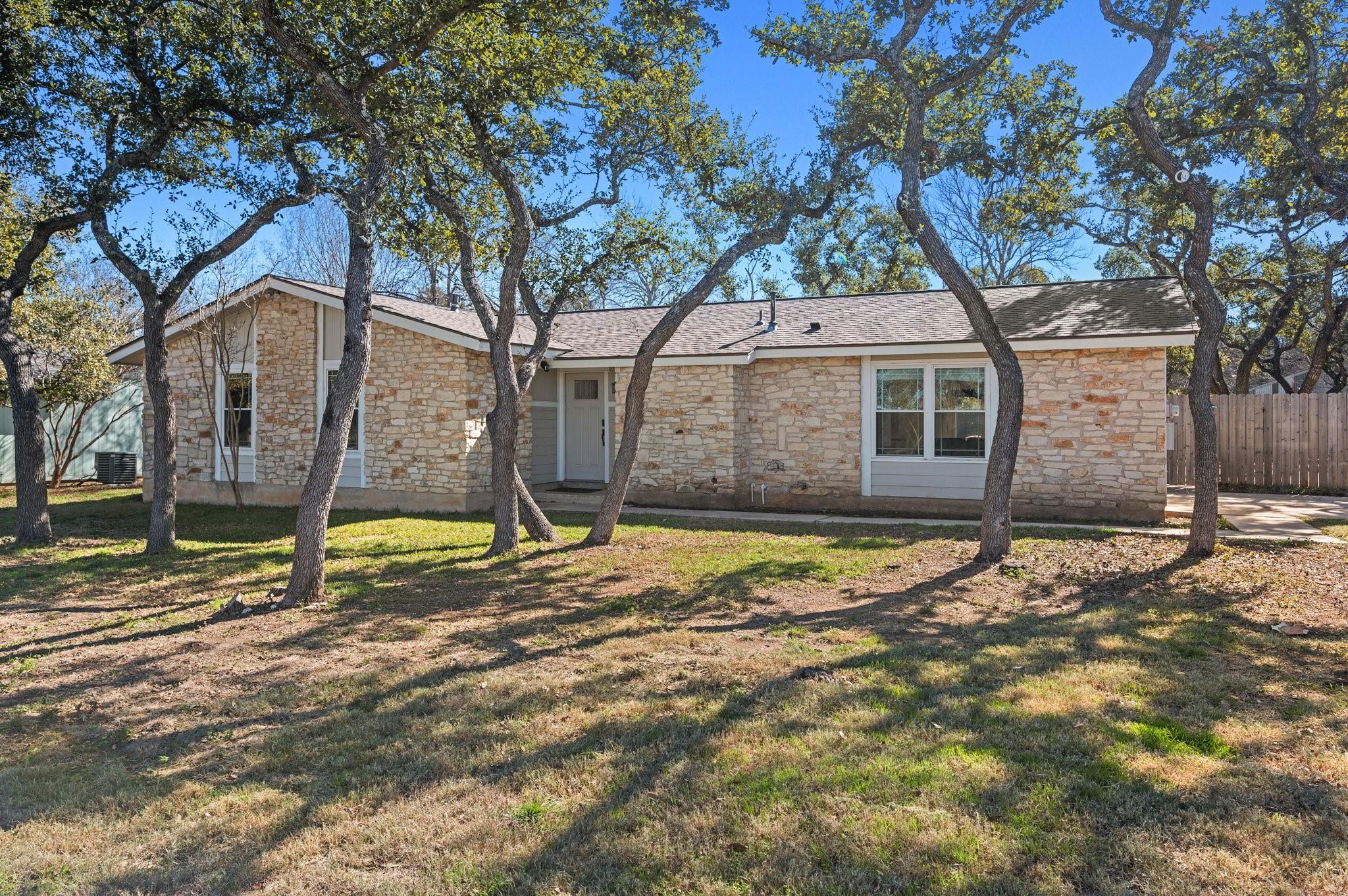 712 Ruby Isle Dr Property Photo 1