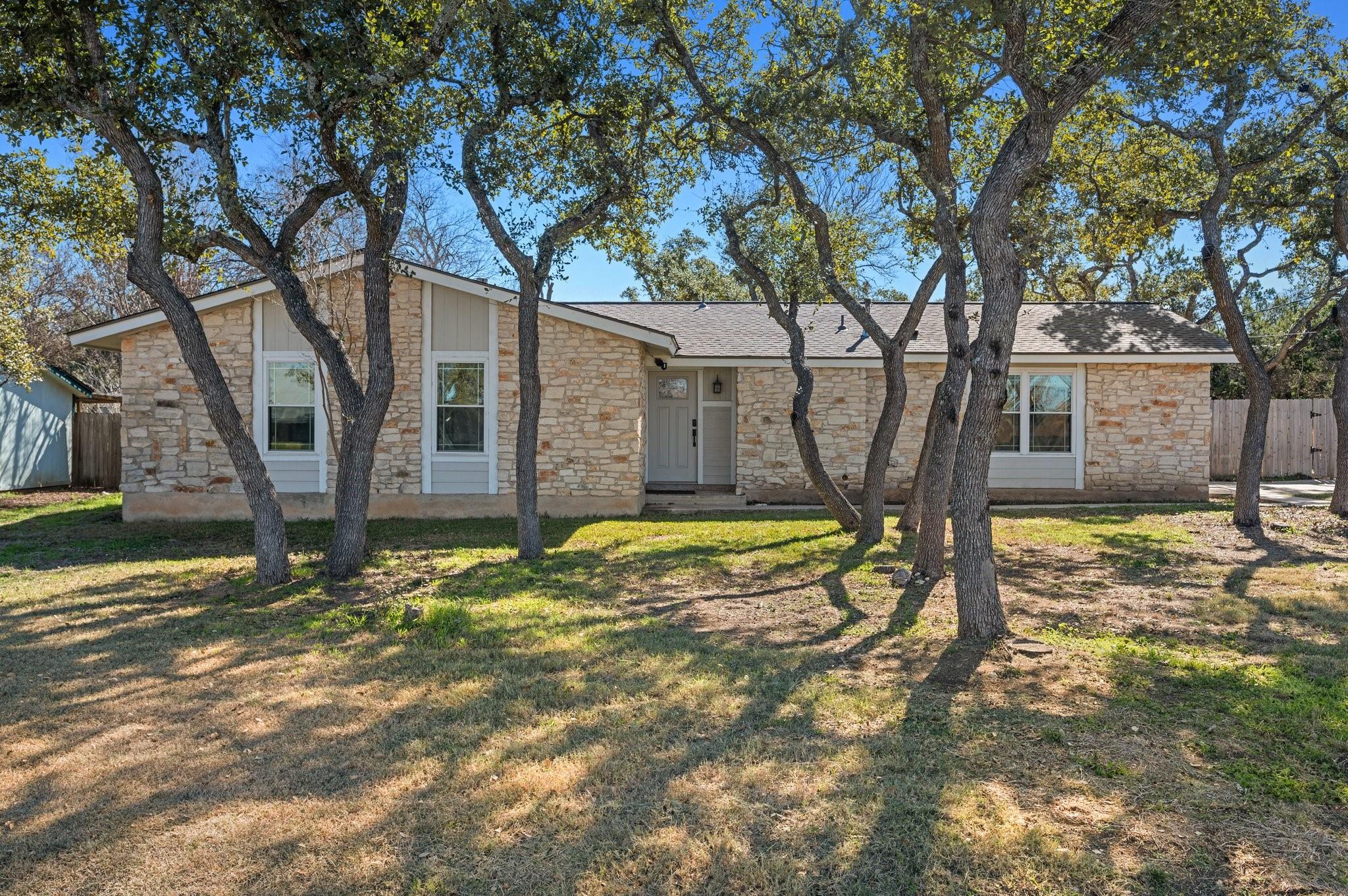 712 Ruby Isle Dr Property Photo 4