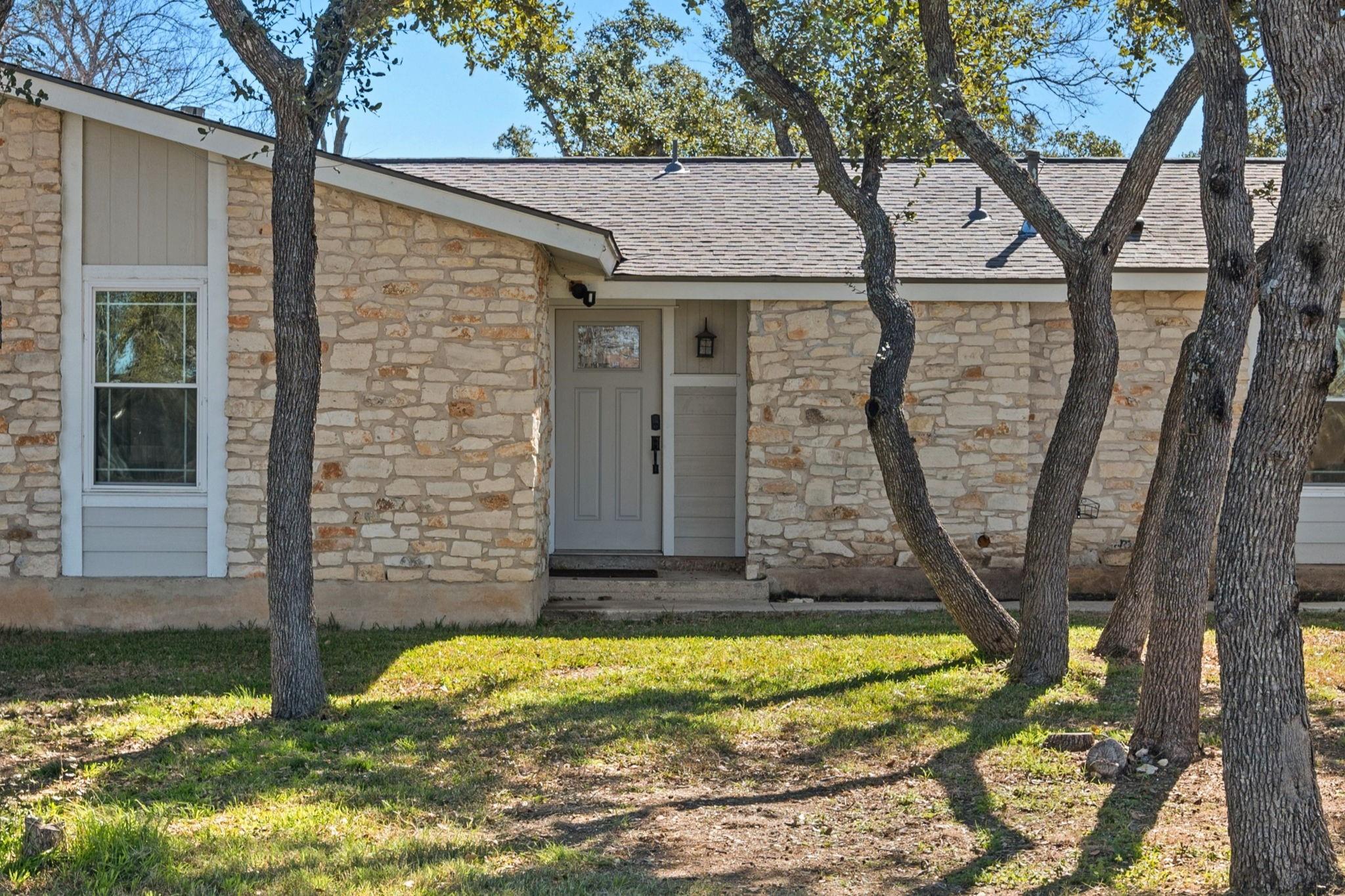 712 Ruby Isle Dr Property Photo 5