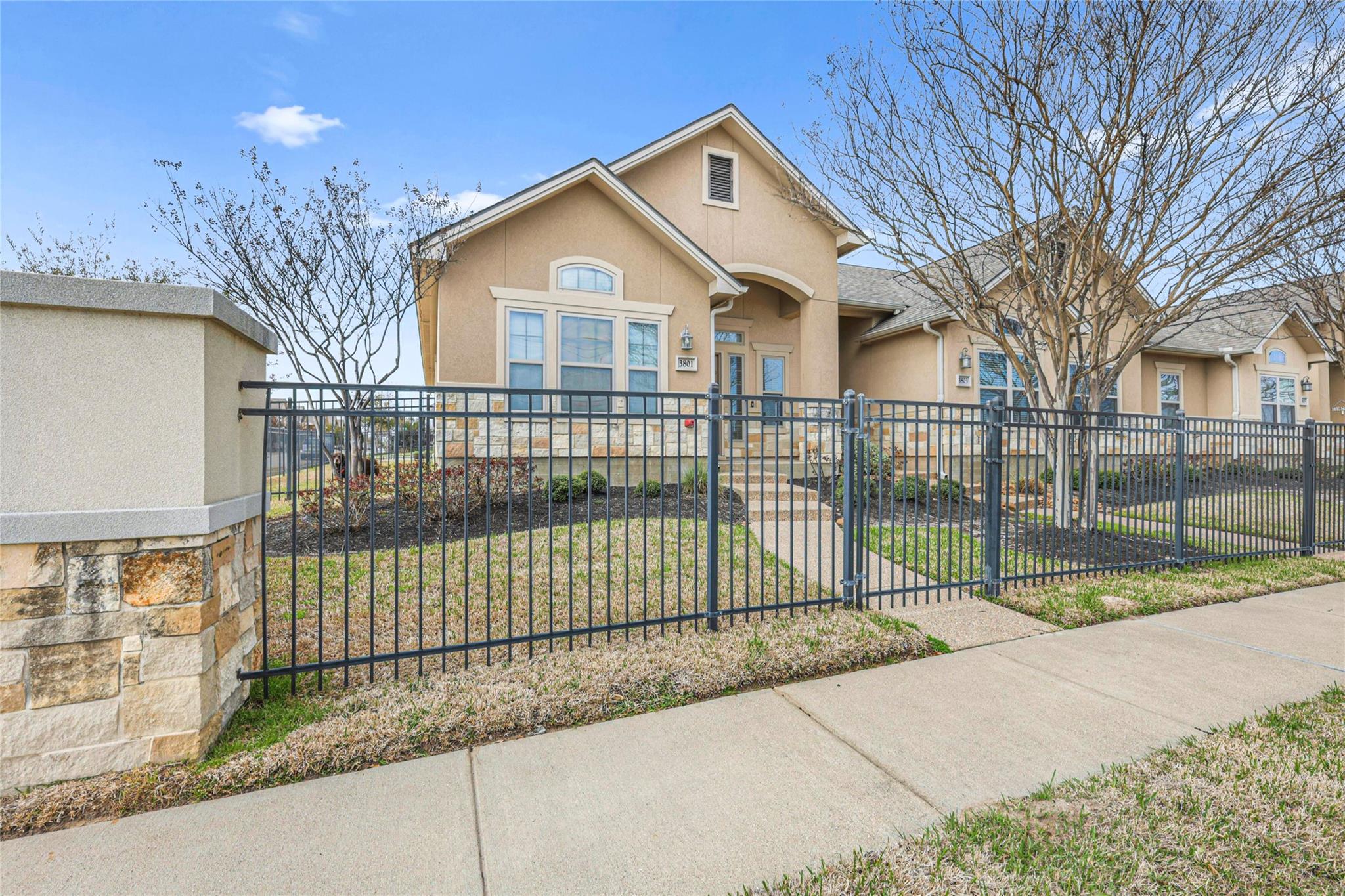 3801 Harvey Rd Property Photo 1